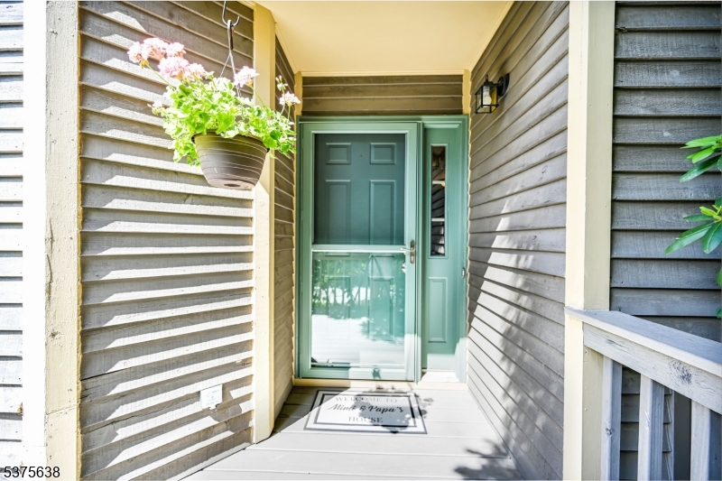 33 Concord Rd F