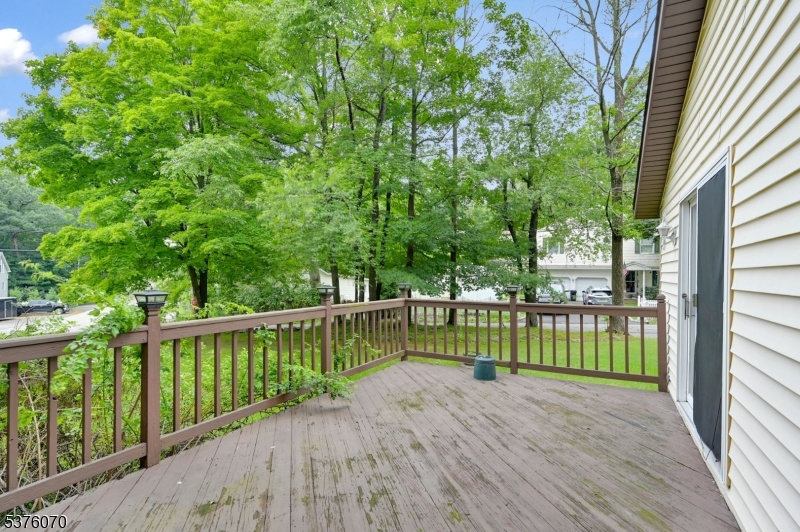 6 Dunham Rd