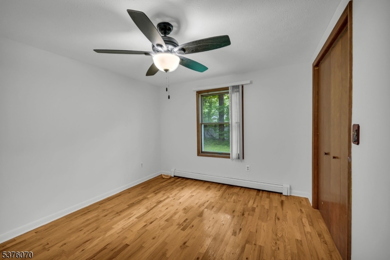 6 Dunham Rd