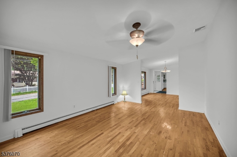 6 Dunham Rd