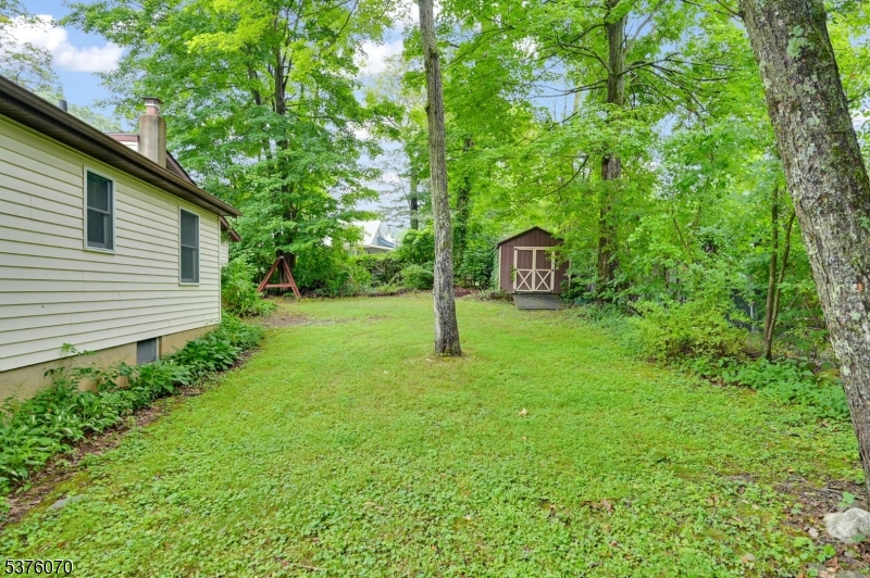 6 Dunham Rd