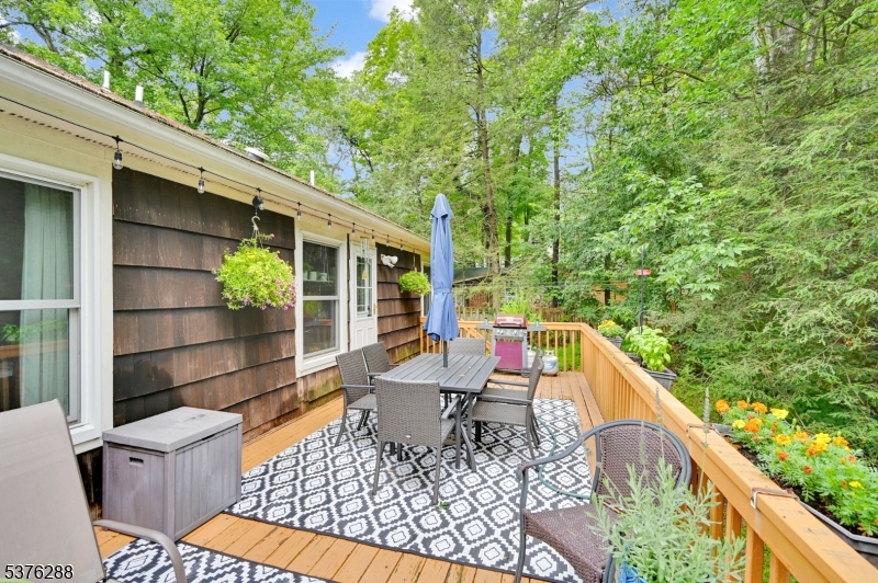48 Bayonne Dr