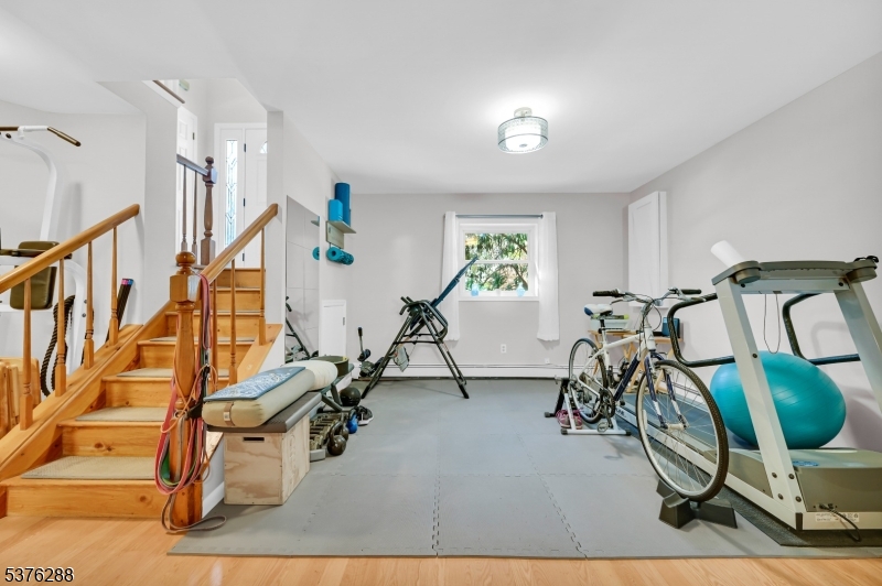 48 Bayonne Dr