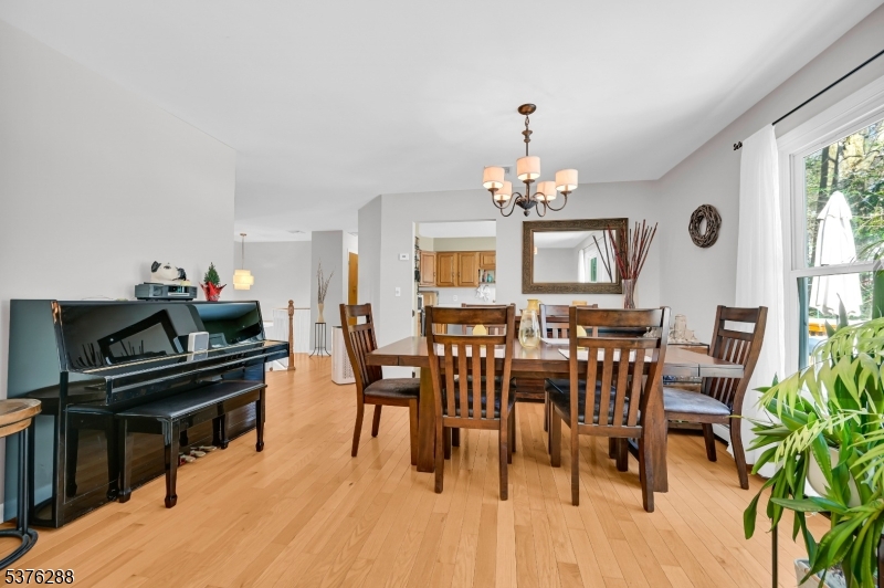 48 Bayonne Dr