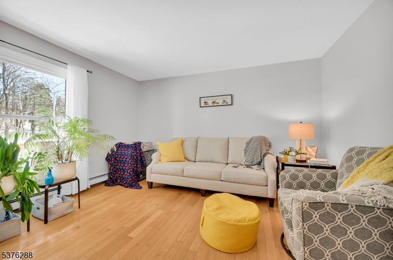 48 Bayonne Dr