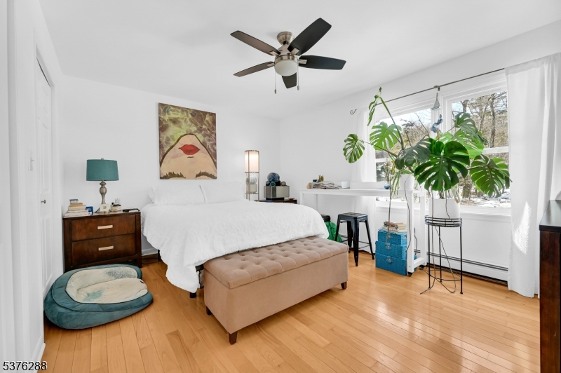 48 Bayonne Dr
