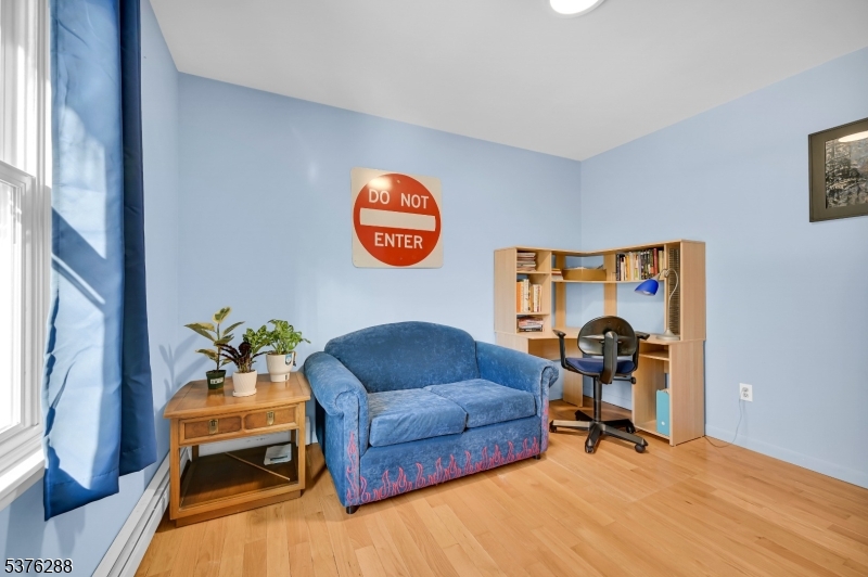 48 Bayonne Dr