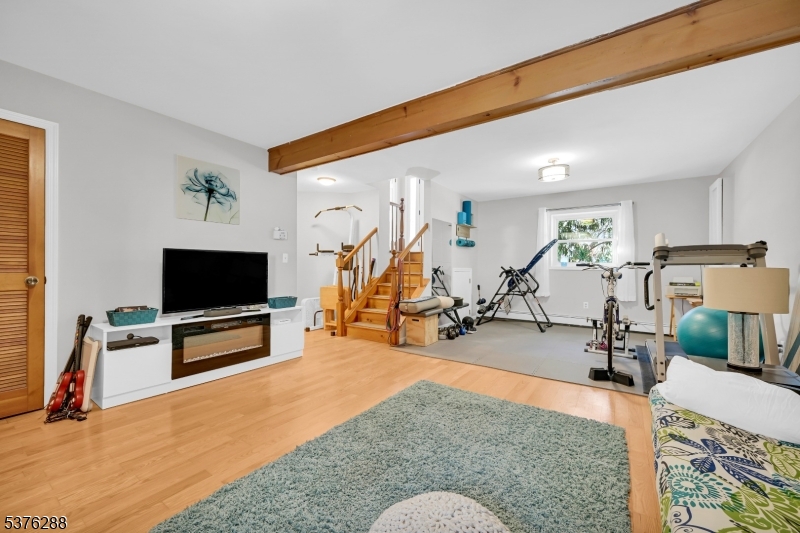 48 Bayonne Dr