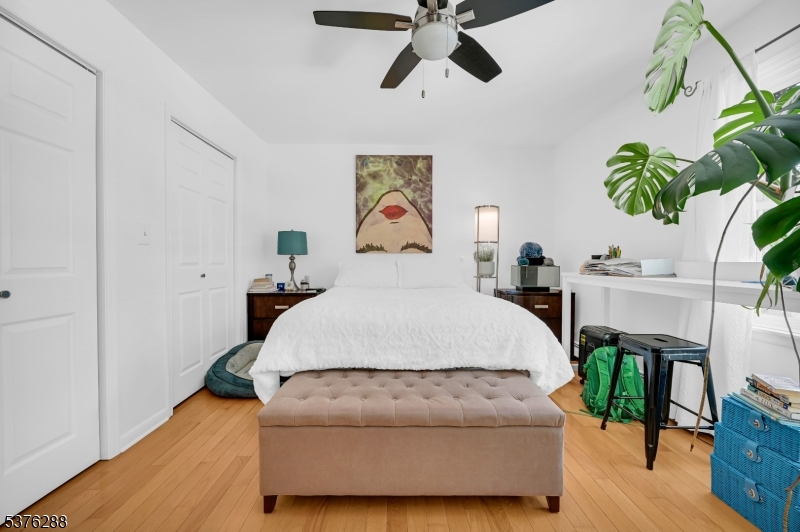 48 Bayonne Dr