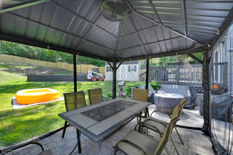 95 Morris Ave