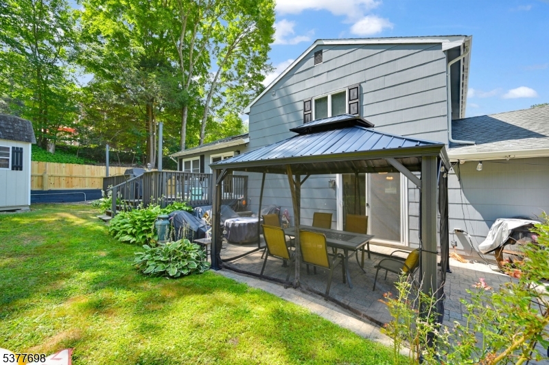 95 Morris Ave