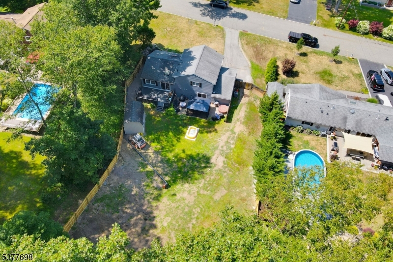 95 Morris Ave