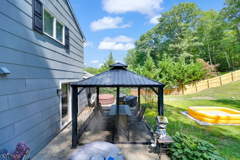 95 Morris Ave