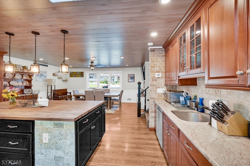 95 Morris Ave