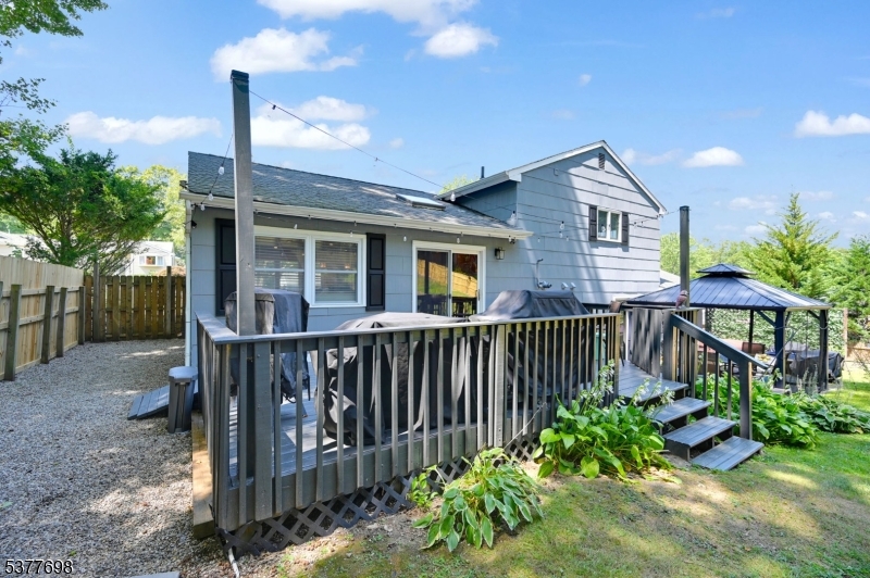 95 Morris Ave