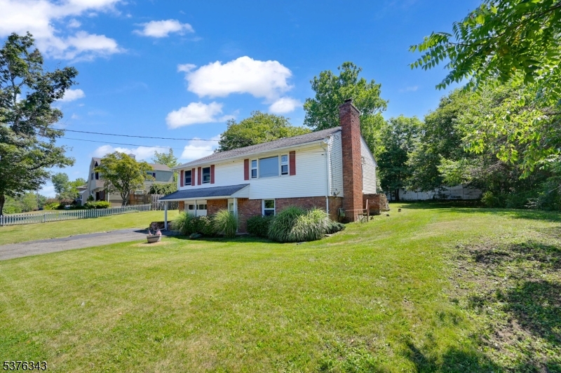 14 Lincoln Ave