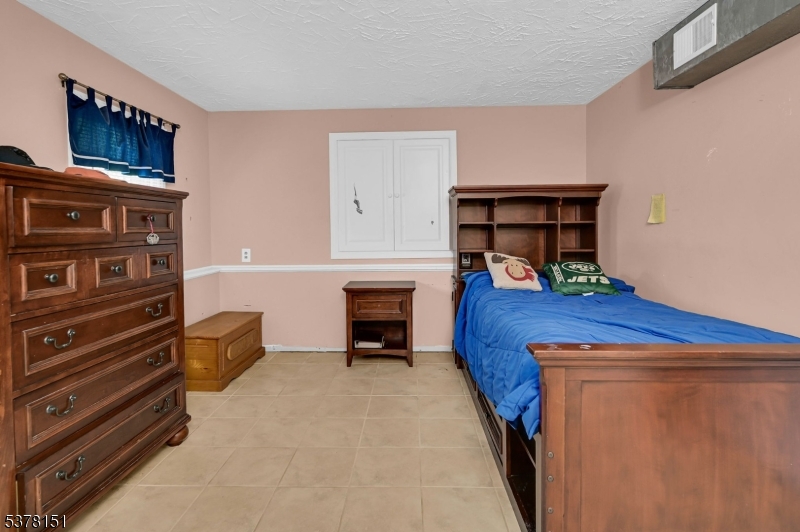 145 Mountain Cir