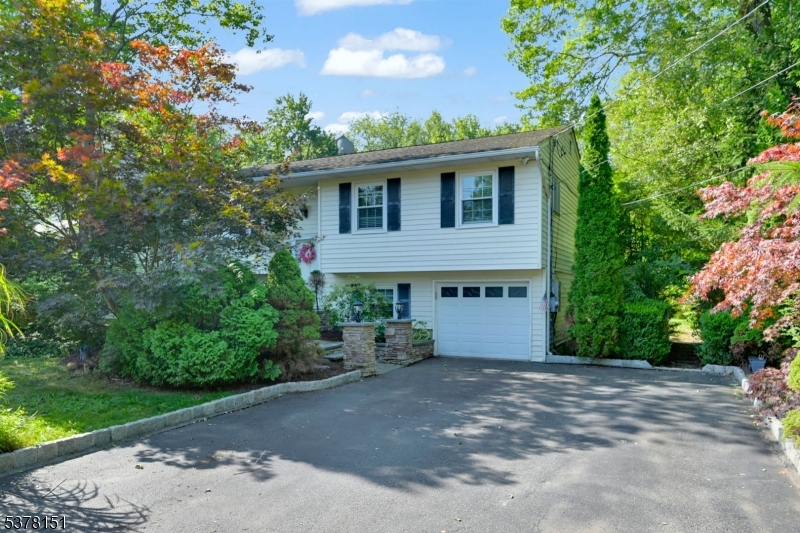 145 Mountain Cir