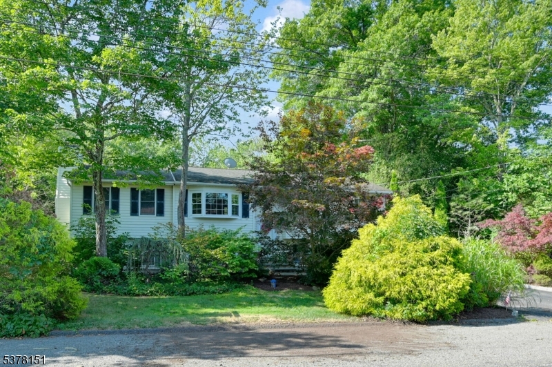145 Mountain Cir