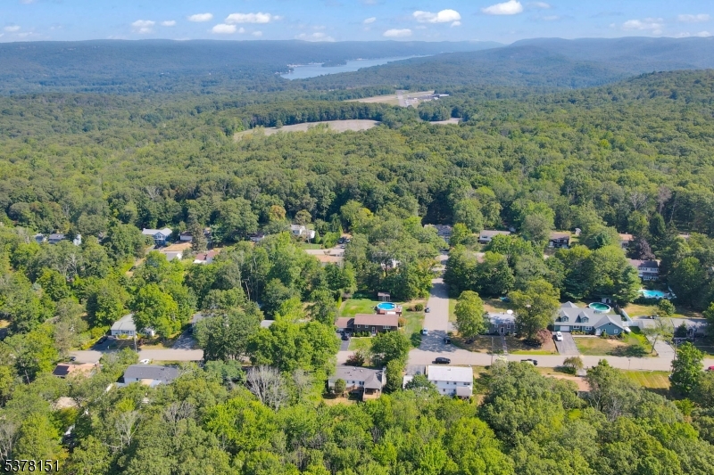 145 Mountain Cir