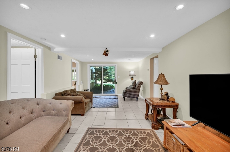 145 Mountain Cir