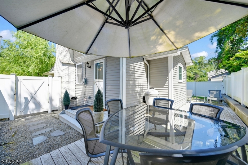 574 Warwick Tpke