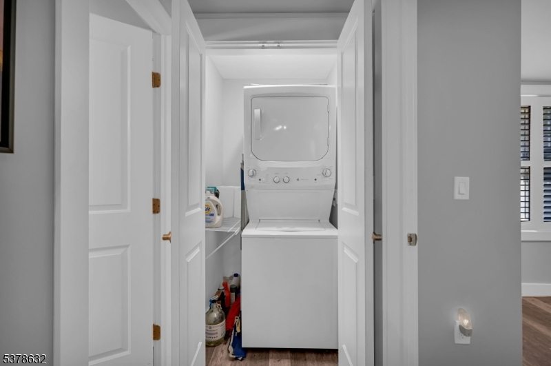 574 Warwick Tpke