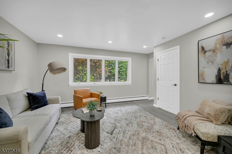 7 Wayside Rd