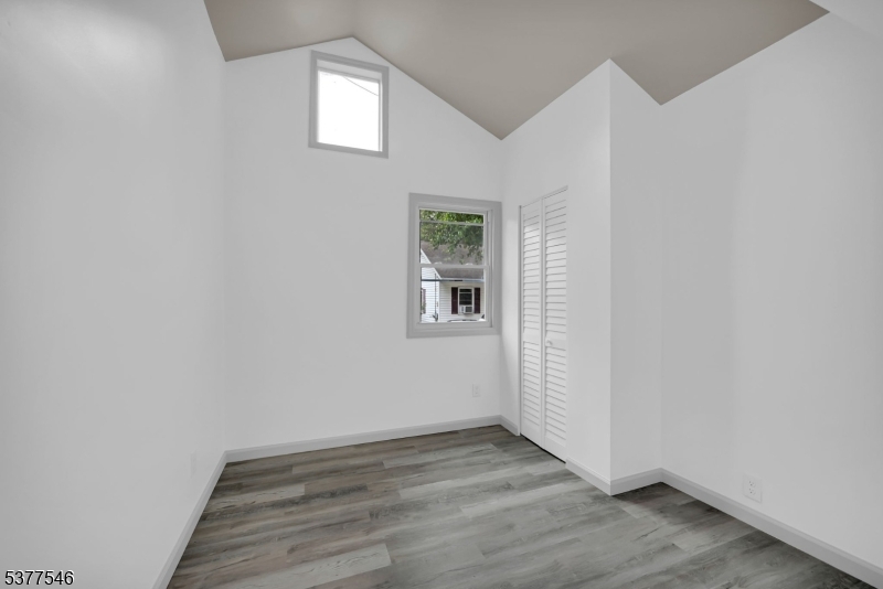 7 Wayside Rd
