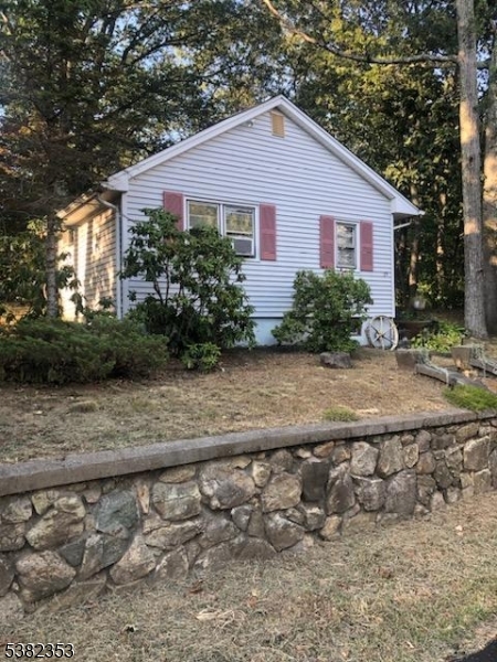 25 Conklin Ave
