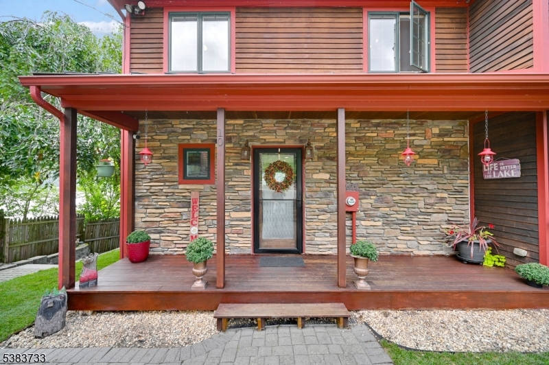 10 Van Orden Ln