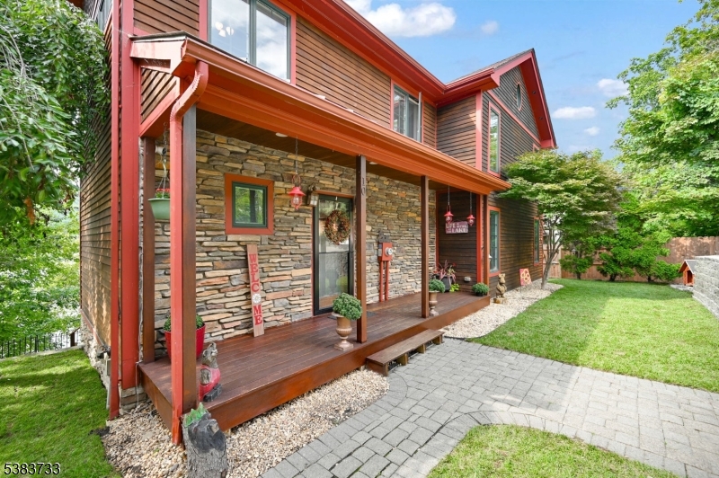 10 Van Orden Ln