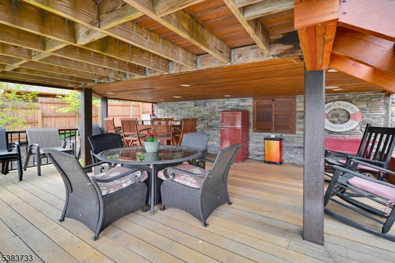 10 Van Orden Ln