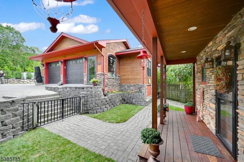 10 Van Orden Ln