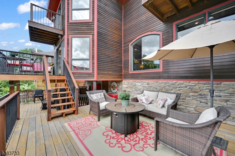 10 Van Orden Ln