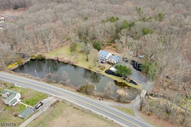 1285 Lakes Rd