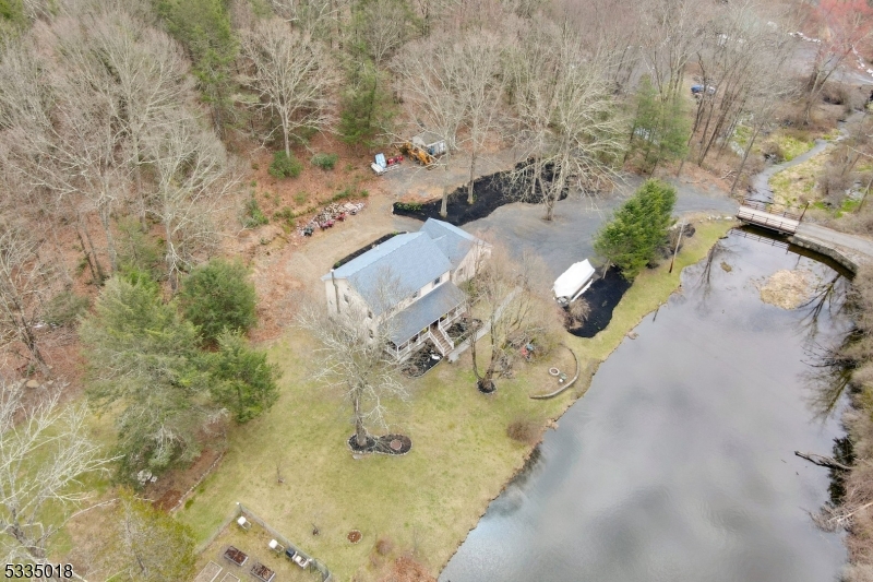 1285 Lakes Rd
