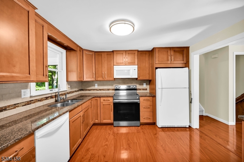 15 Alps Rd