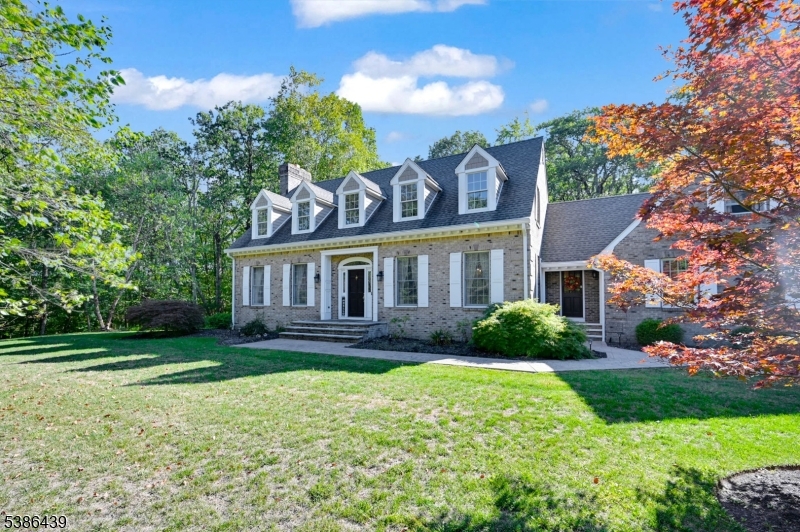 16 Pond View Dr