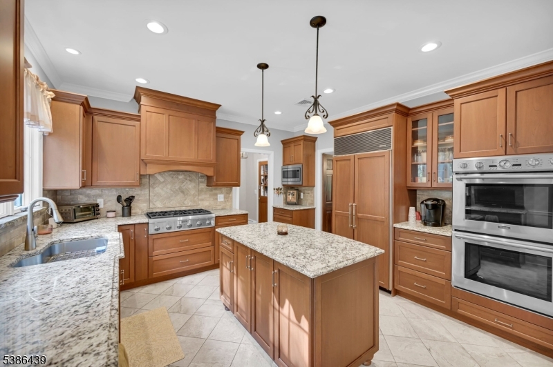 16 Pond View Dr