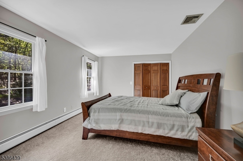 16 Pond View Dr