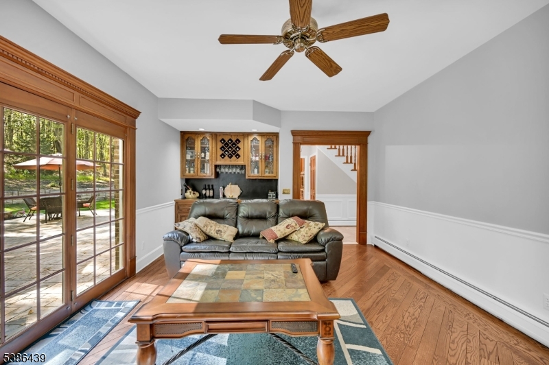 16 Pond View Dr
