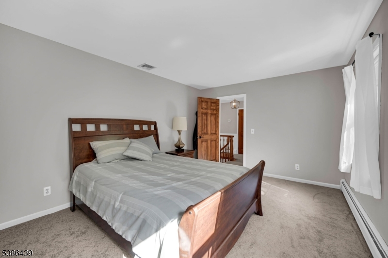 16 Pond View Dr