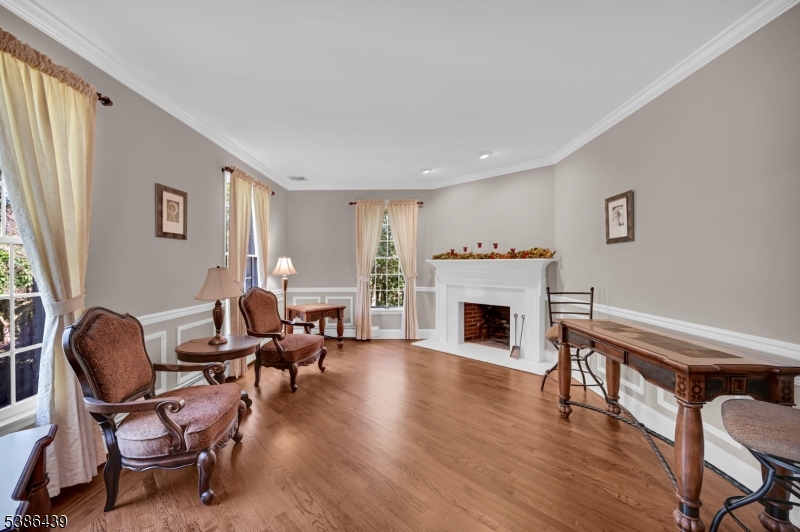 16 Pond View Dr