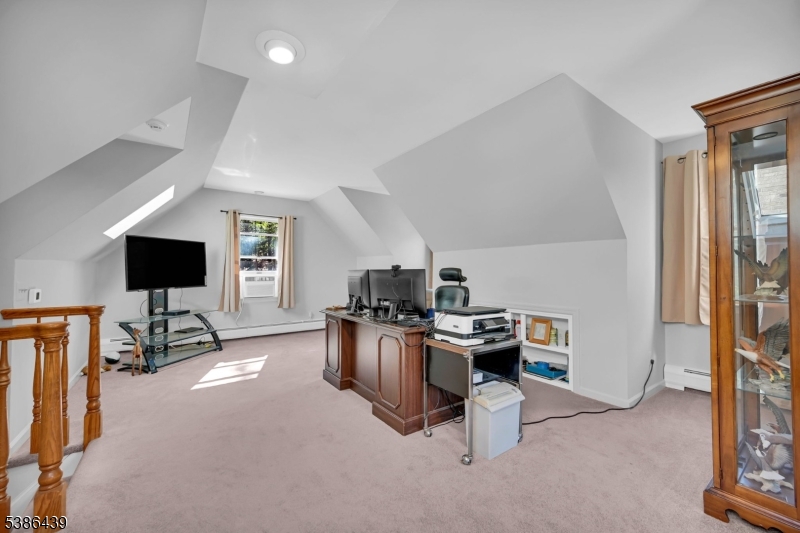 16 Pond View Dr