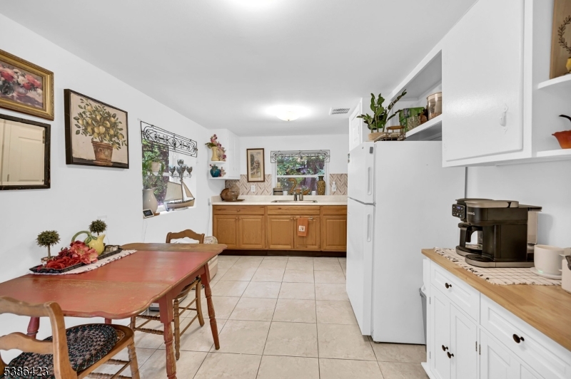 92 Lakeview Ter