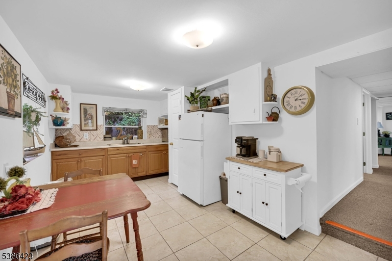 92 Lakeview Ter