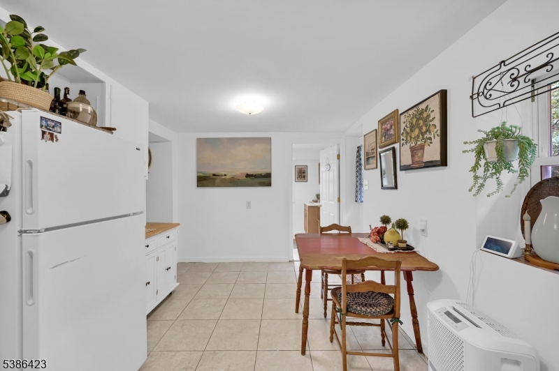 92 Lakeview Ter