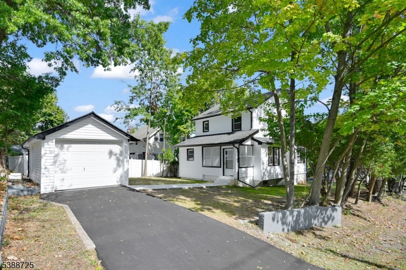 1470 Gaylord Ter