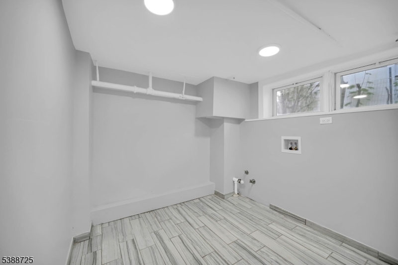 1470 Gaylord Ter